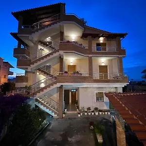 Anxhelo Villa